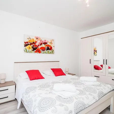 Apartment Cvjetkovi - Two Bedroom With Terrace And Sea View *